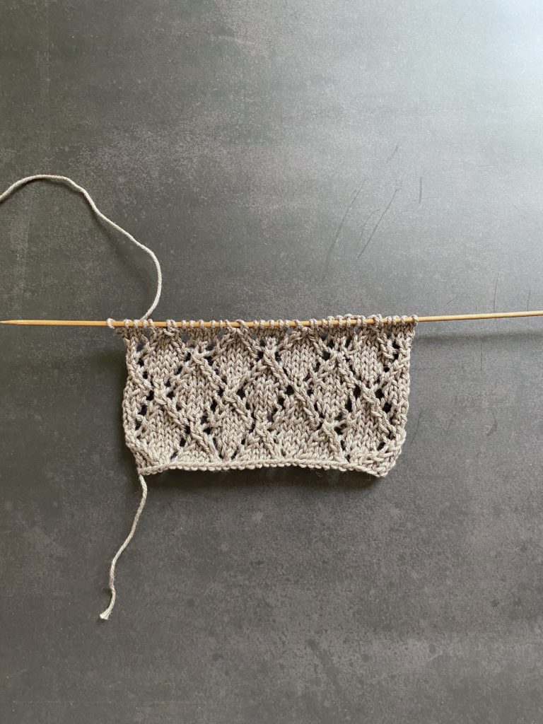 How to knit The Openwork Diamond Pattern