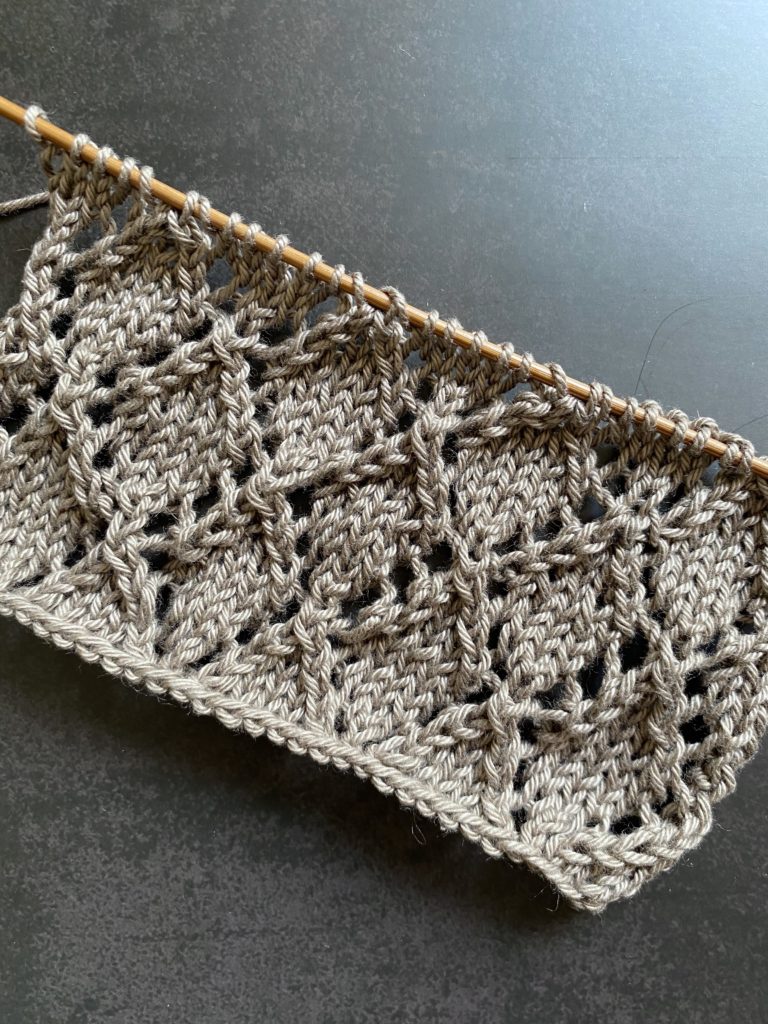 How to knit The Openwork Diamond Pattern